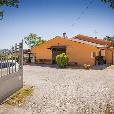 Erba Di Campo Apartment *