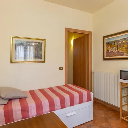 Erba Di Campo Apartment Livorno