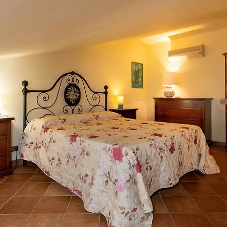 Erba Di Campo Apartment *